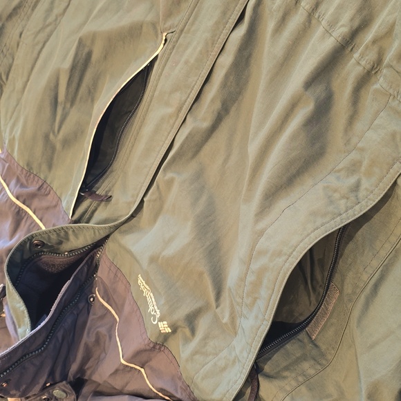 Columbia Men's Olive and Charcoal Waterproof Winter Jacket  - RN 69724 CA 05367 - Picture 3 of 13